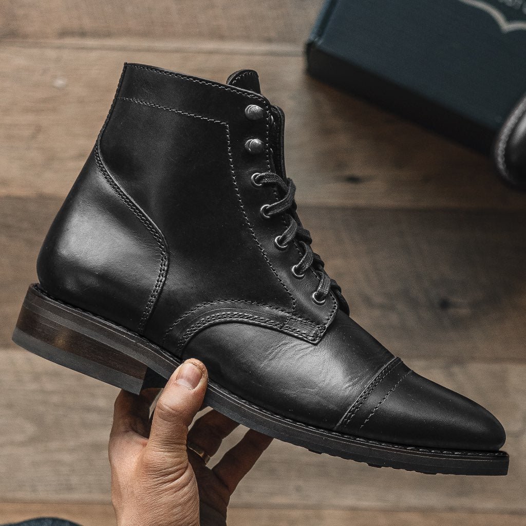 captain | black