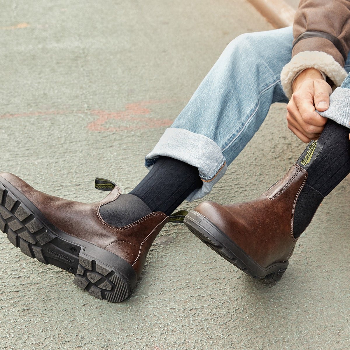 2116 Chelsea Boot in Brown from Blundstone - Image 4
